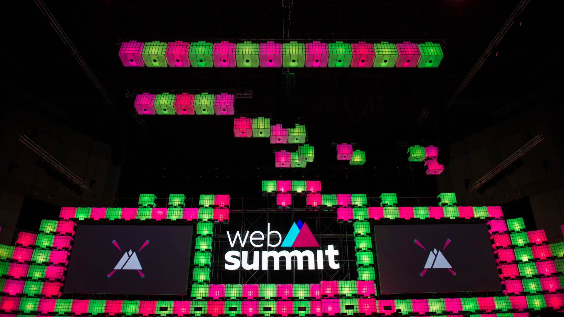 luzes do palco da web summit