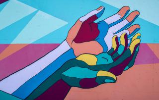 Mural com mãos