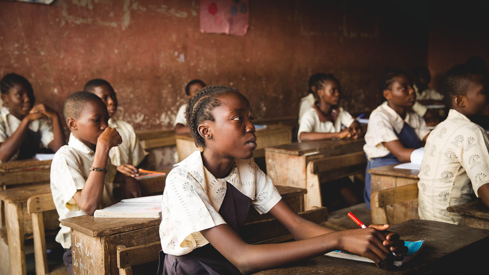 Crianças na sala de aulas, em Lagos, Nigéria