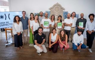 vencedores do programa Triggers 3.0 e staff da Casa do Impacto